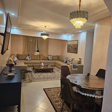 View Apartments ลารัช ภายนอก รูปภาพ