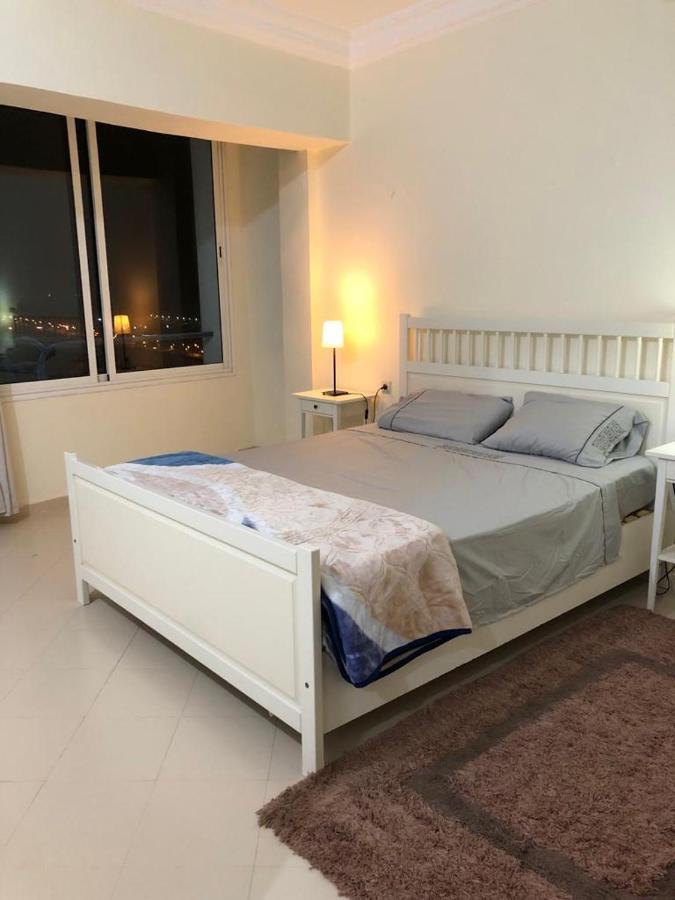 View Apartments ลารัช ภายนอก รูปภาพ